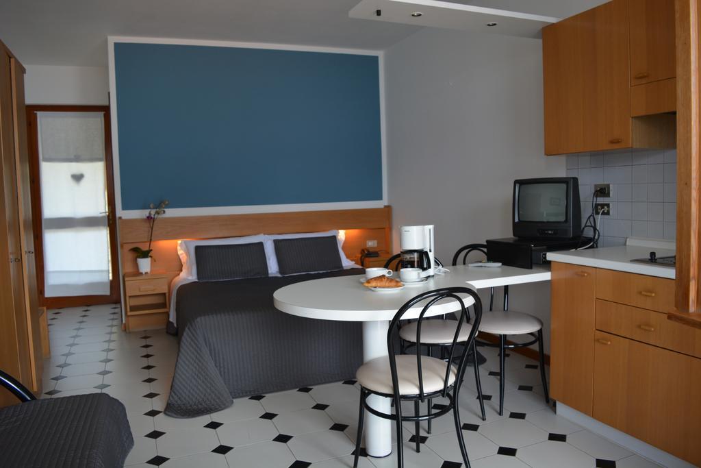 Residence San Vito Brenzone Extérieur photo