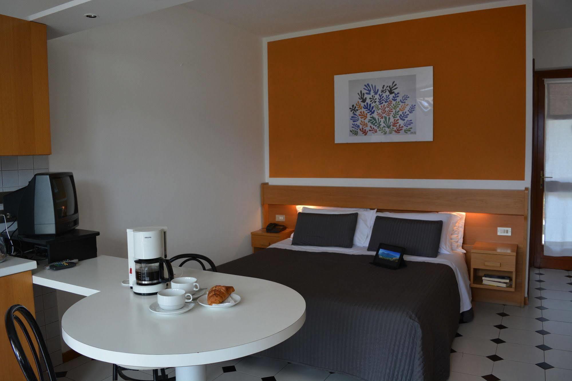 Residence San Vito Brenzone Extérieur photo